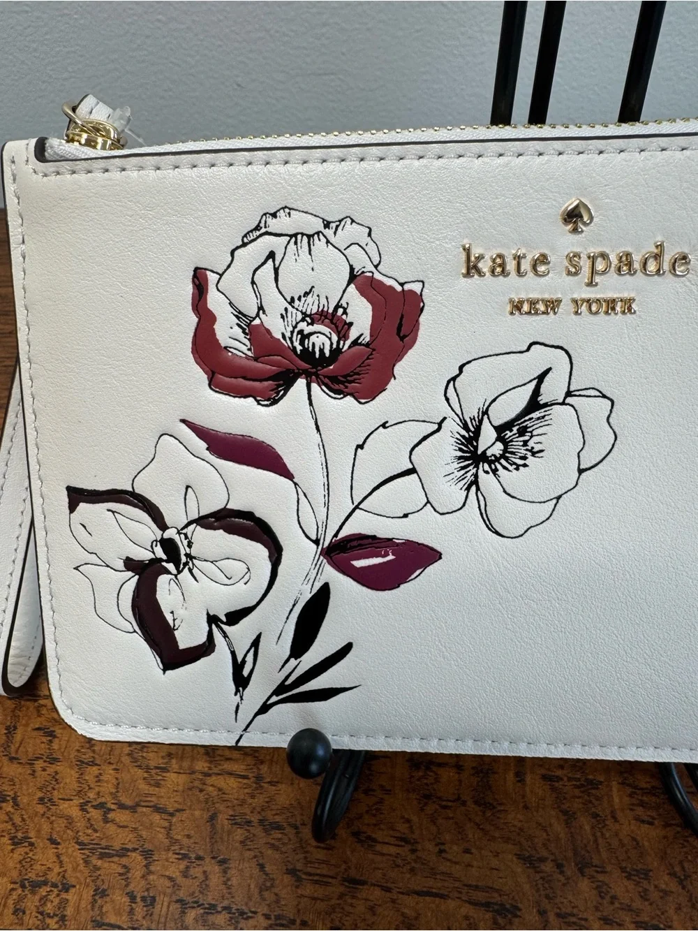 NWT Kate Spade Lucy  Floral Zip Wristlet